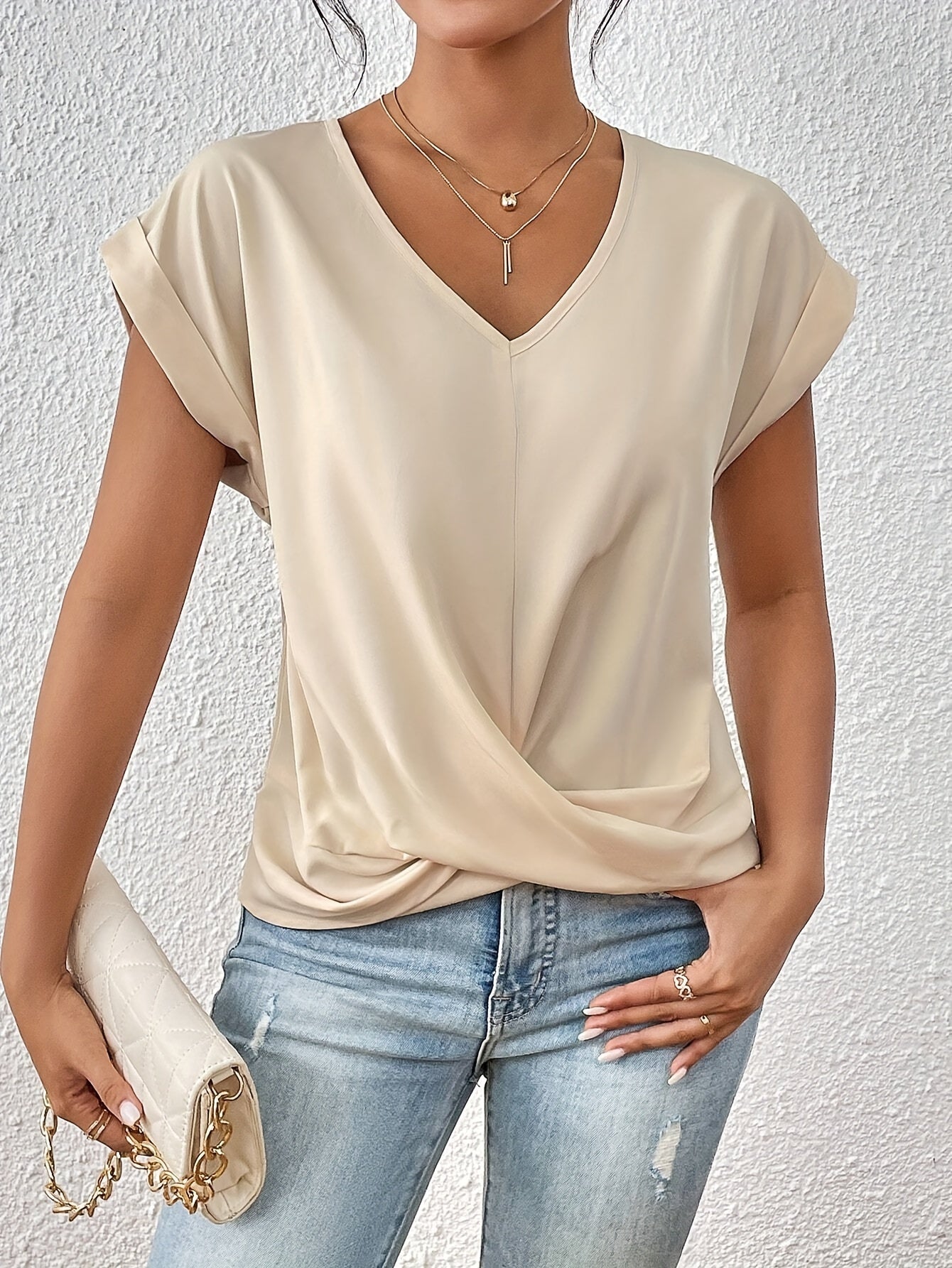 Evelina  | Avslappnad t-shirt med sweetheart-ringning